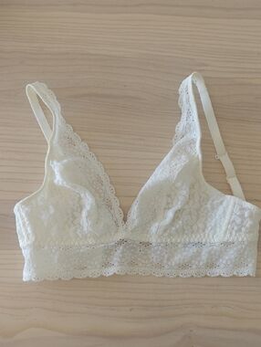 Wacoal Bralette  White 34 C